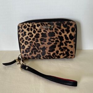 Stella & Dot, small wristlet clutch, faux cheetah print